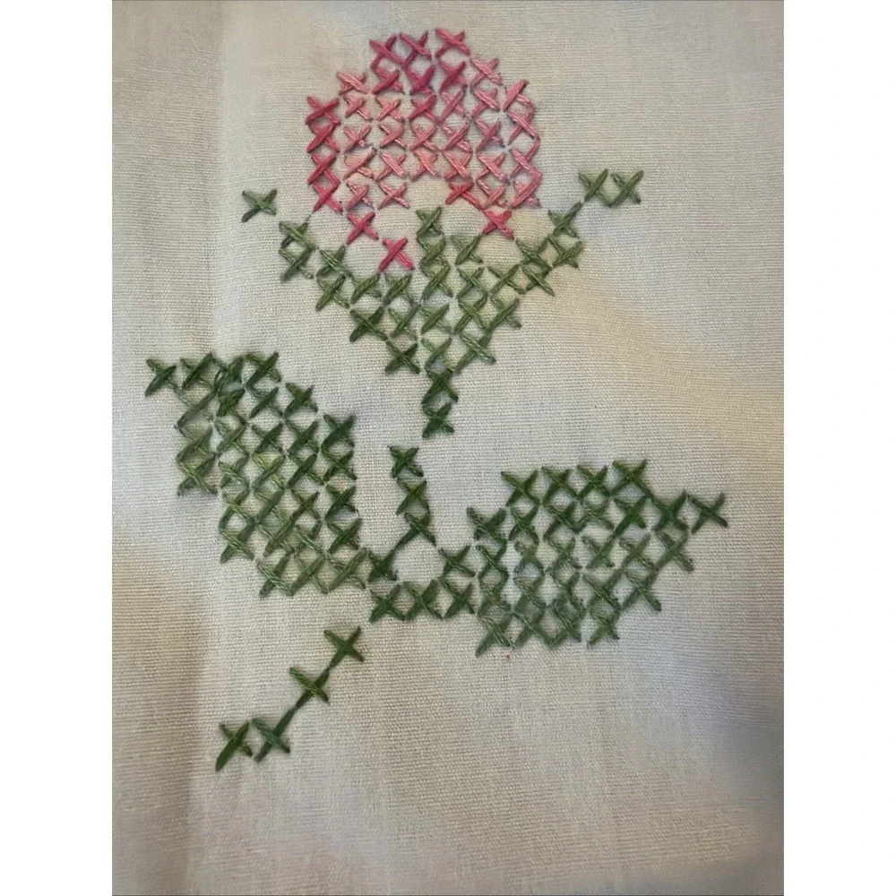 Vintage Tablecloth Hand-Embroidery Floral 50